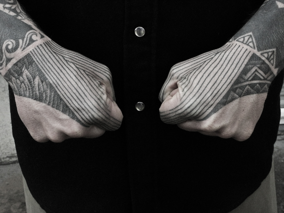 2010 Tagged hand tattoos
